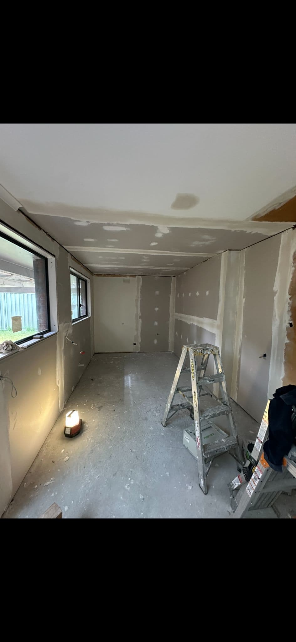 Plastering & Wall Repairs